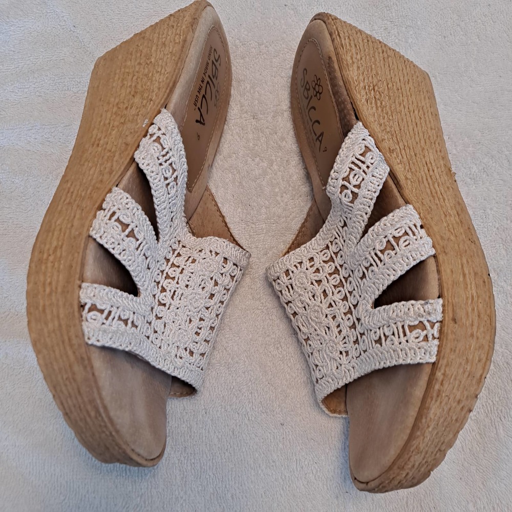 Sbicca Womens Size 9 Hand Made White Leather  Slide 2.75" Wedge Sandal Lacy